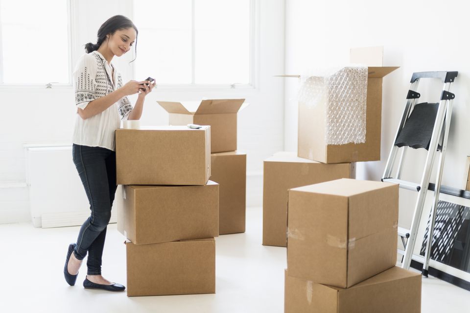 Thùng carton chuyển văn phòng mua ở đâu, giá thế nào?