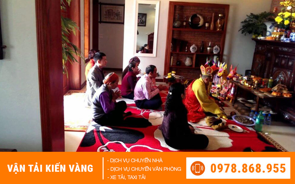 Văn khấn nhập trạch bài cúng chuyển về nhà mới, lễ vật cần chuẩn bị gì?